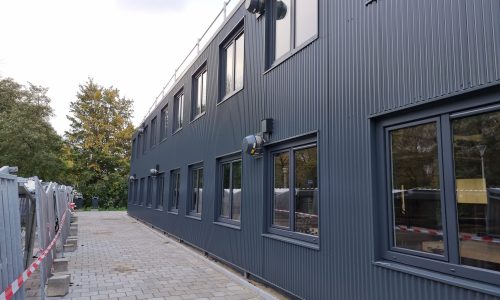 en de afwerking compleet
